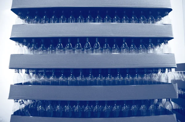 Montones de botellas vacías — Foto de Stock