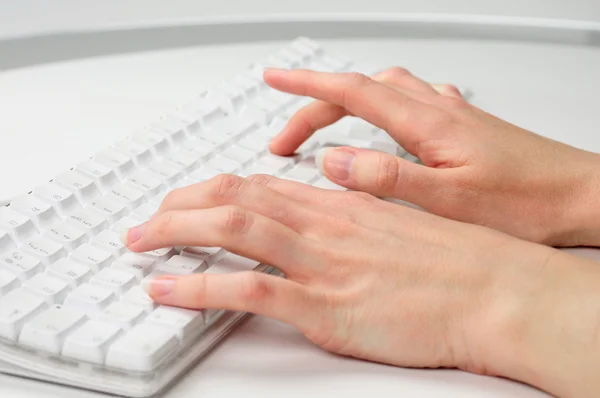 Typing fingers — Zdjęcie stockowe