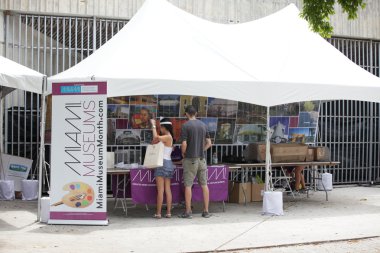 Miami Museums Booth clipart