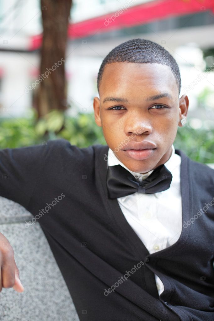 Headshot of a handsome black man