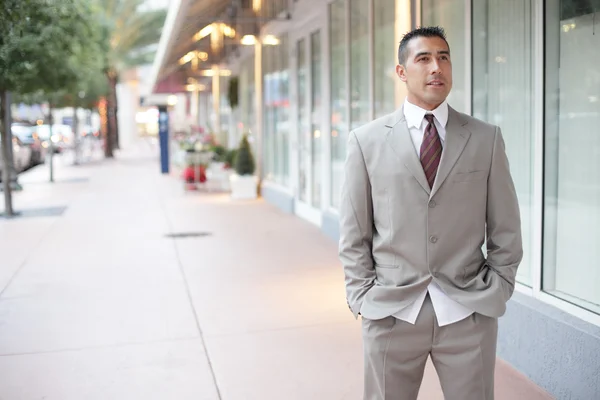 Бизнесмен в центре Майами — стоковое фото