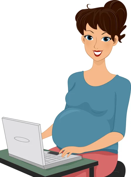 Gravid kvinna använder en bärbar dator — Stockfoto