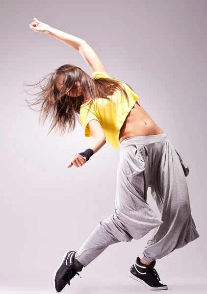 Beautiful woman dancer posing — Stock Photo, Image