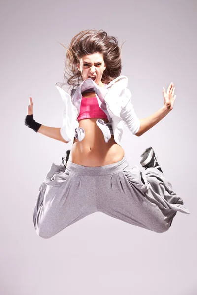 Tancerz kobieta krzyczy i skoki — Zdjęcie stockowe