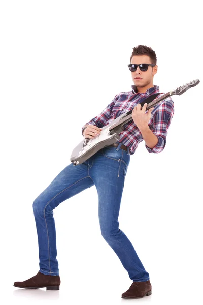Gitarrist som spelar rock'n — Stockfoto