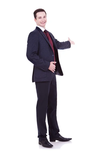 Hombre en traje negro haciendo presentación — Foto de Stock