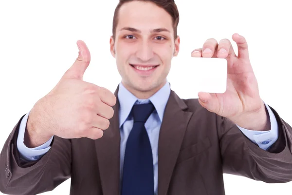 Homem mostrando um cartão de visita em branco — Fotografia de Stock
