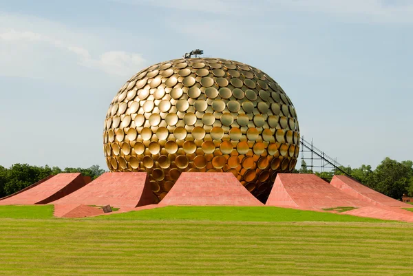 Matrimandir på Auroville — Stockfoto