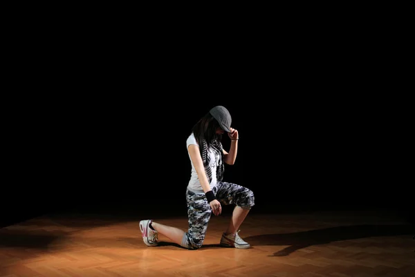 Hip hop ragazza in danza — Foto Stock