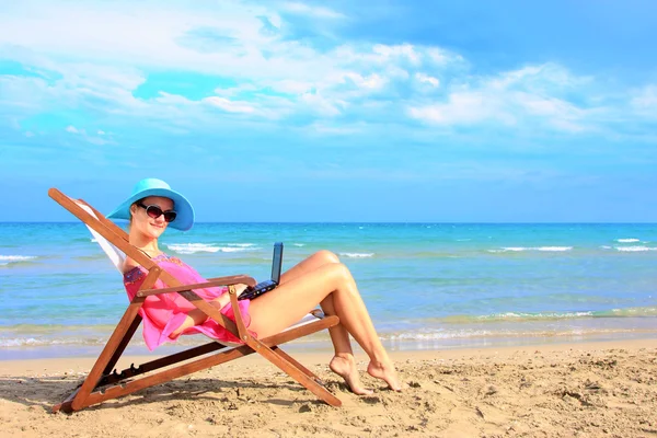 Relaxando na praia — Fotografia de Stock
