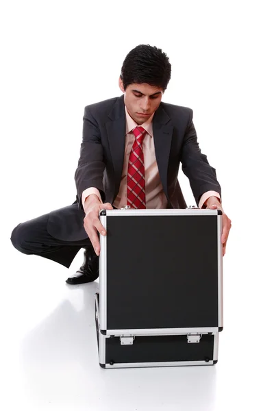 Uomo d'affari in possesso di una valigetta. — Foto Stock