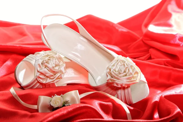 Elegant wedding shoes composition — Stock Photo, Image