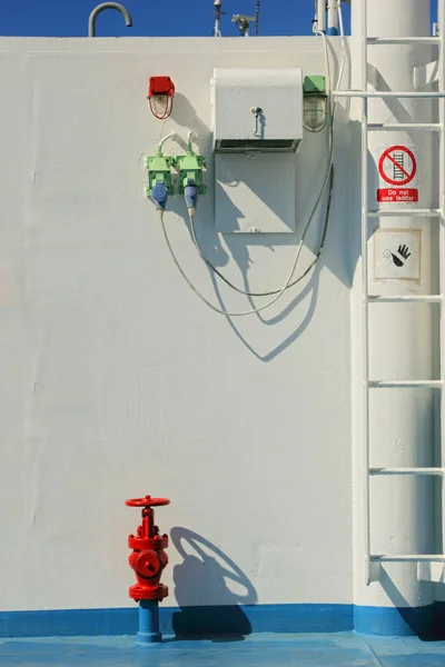 Equipo de seguridad a bordo — Foto de Stock