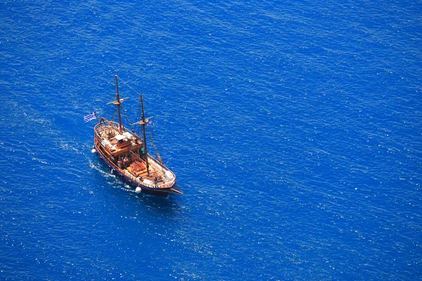 在希腊的游览船 — 图库照片