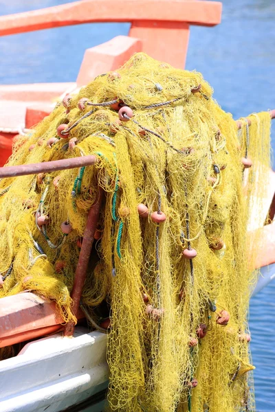 Högen gul fiske netto — Stockfoto