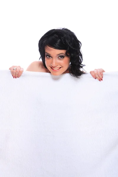 Mulher sob toalha — Fotografia de Stock
