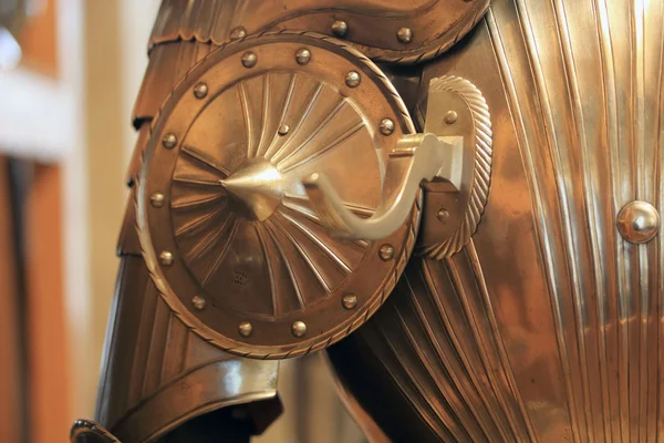 Middelbare leeftijd knight armor — Stockfoto