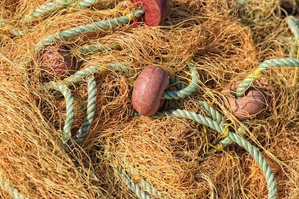 Риболовецькі сітки і буїв — стокове фото