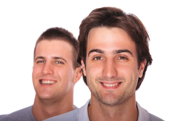 Портрет двох молодих випадкових чоловіків — стокове фото