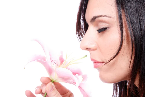 Vacker kvinna med blomma — Stockfoto