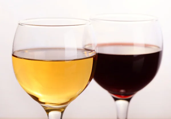 Vino blanco y vino tinto — Foto de Stock