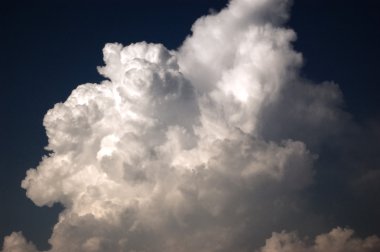 getirerek thunder, Lightning'ler ve fırtına ağır bulutlar