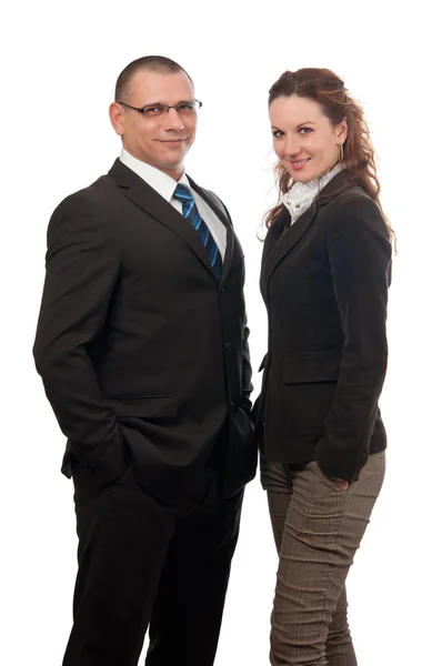 Улыбающийся бизнесмен и деловая женщина создают успешную команду, изолированную от белых — стоковое фото