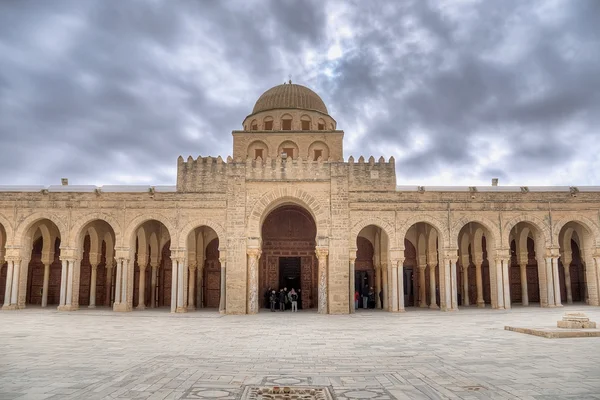 Kairouan의 큰 모스크의 기도 홀 — 스톡 사진