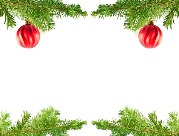 Χριστουγεννιάτικο δέντρο διακοπές κόσμημα κρέμεται από ένα αειθαλές υποκατάστημα — Φωτογραφία Αρχείου