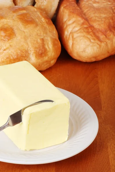 Mantequilla con pan —  Fotos de Stock