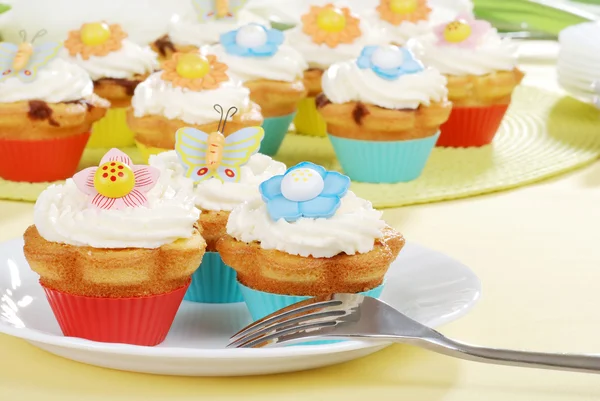 Påsk cupcakes med en gaffel — Stockfoto