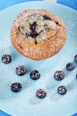 Üstten Görünüm blueberry muffin krema şeker ile