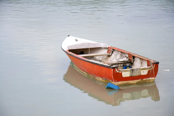 Yalnız tekne — Stok fotoğraf