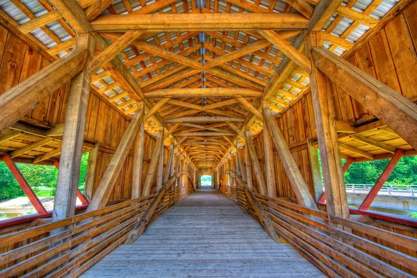Covered bridge — Stock Photo, Image