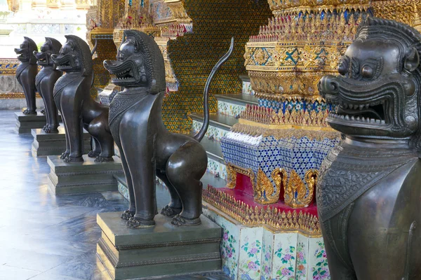 Statue di leoni — Foto Stock