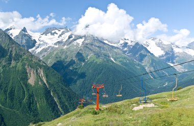 dağlar ve Kayak chairlifts