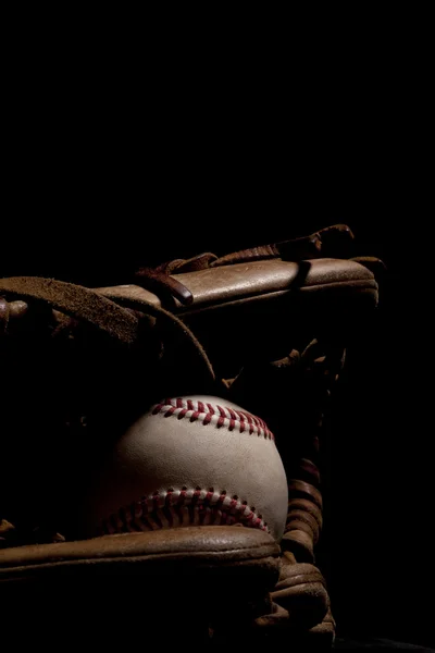 Gamla mitt och baseball — Stockfoto