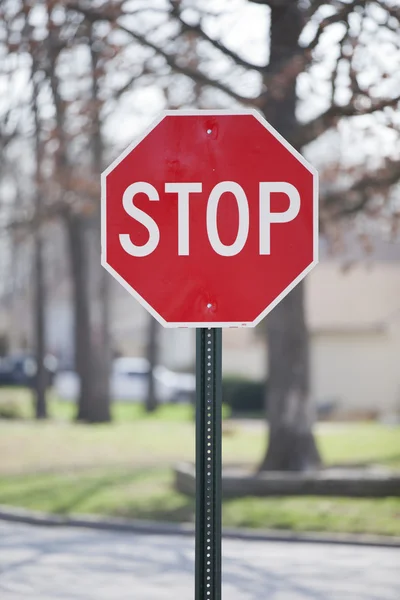 Stop Sign in Bairro — Fotografia de Stock