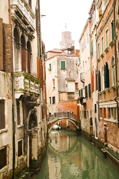 Мост в Венеции — стоковое фото