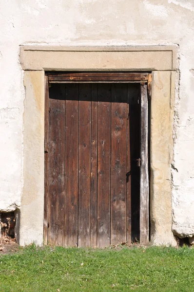 Alte Türen vergessene Geheimnisse — Stockfoto