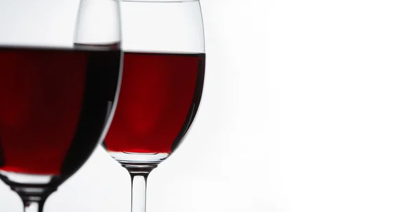 Δύο ποτήρια κόκκινο κρασί — Φωτογραφία Αρχείου