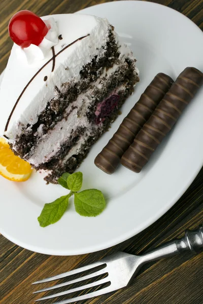 Cake on plate — Stock Photo, Image
