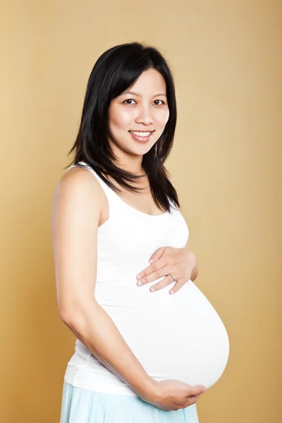 임신 아시아 여자 — 스톡 사진