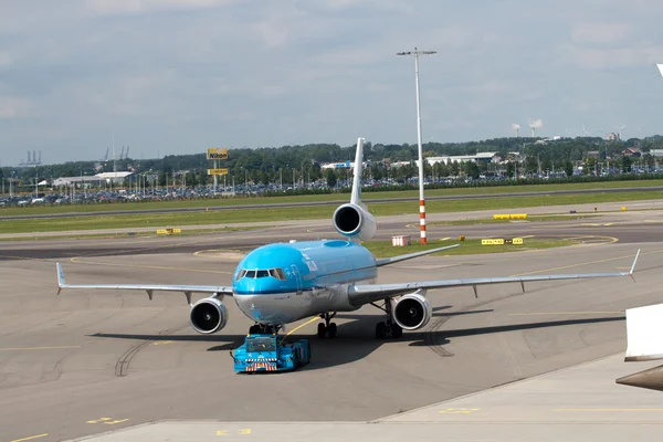 KLM mcdonnell douglas md-11 na letišti schiphol — Stock fotografie