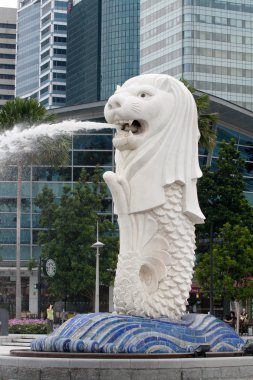 Merlion statue fountain in Singapore clipart