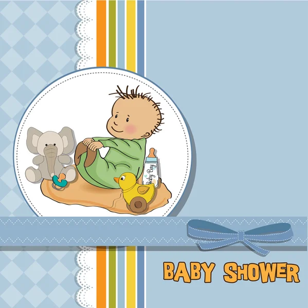Little baby boy jogar com seu cartão de chuveiro de bebê de brinquedo — Fotografia de Stock