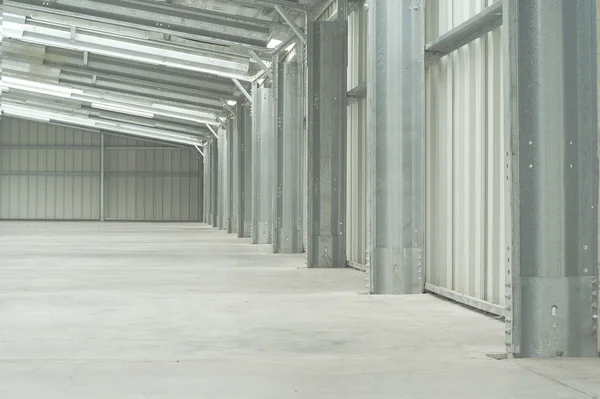 Half of an empty warehouse — Stock Photo, Image
