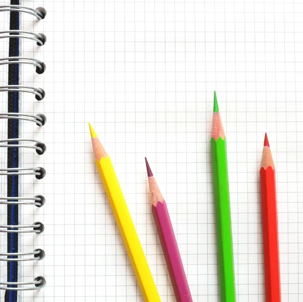 Paper with crayons — Stock Photo, Image