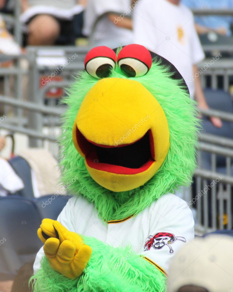 The Pittsburgh Pirate Parrot – Stock Editorial Photo © findog822
