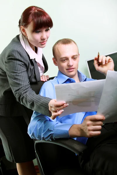 işadamı belgeleri okuma